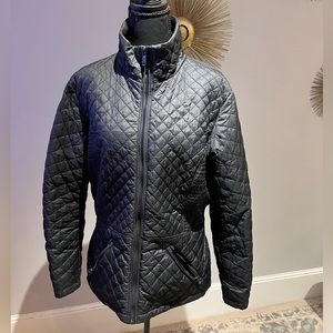 NorthFace black quilted jacket.  Perfect transitional jacket.  Size XL